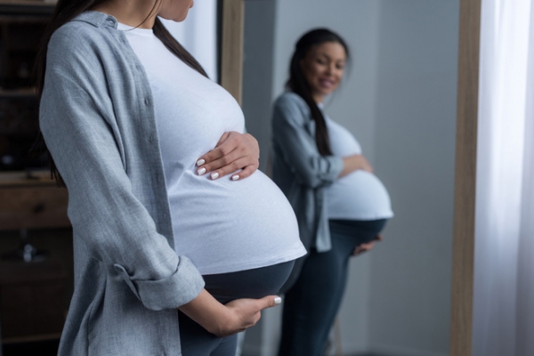 13 самых причудливых суеверий и примет во время беременности и при родах