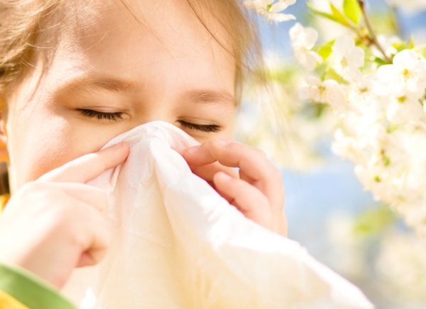 Как отличить простуду от аллергии у ребенка