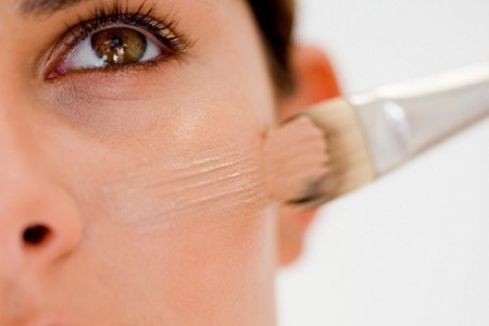 Как правильно пользоваться корректорами для макияжа