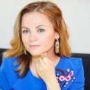 Со спущенными чулками и бутылкой в руке: Лохматая Проскурякова шокировала пользователей