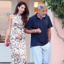 Семья Джорджа Клуни отметила день рождения детей в Италии