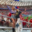 «Лишь бы внимание привлечь»: Рудковская с подругой на футбольном матче решили выделиться из толпы