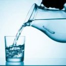 Медики объяснили, в каких ситуациях нужно пить меньше воды