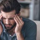 Ученые назвали необычную причину мужской мигрени
