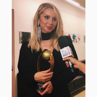 Украинская певица похвасталась очередной наградой из России