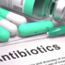 Медики назвали популярный антибиотик смертельно опасным