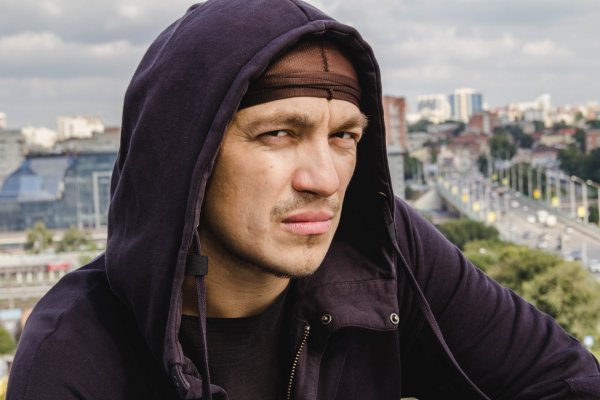Хамиль снял совместный клип с Упсалой-Цирком на тему добра Хамиль снял совместный клип с Упсалой-Цирком на тему добра