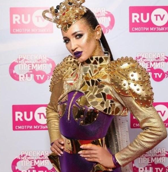 Ольгу Бузову жестко унизили на музыкальной премии Ольгу Бузову жестко унизили на музыкальной премии