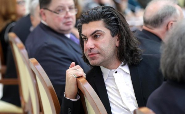 Николаю Цискаридзе едва не пришлось идти в ЗАГС с фанаткой