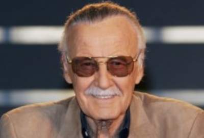 В США напали на пожилого создателя комиксов Marvel В США напали на пожилого создателя комиксов Marvel
