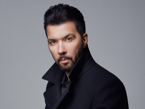 Денис Клявер показал свою подросшую дочь и трогательно поздравил ее в Instagram