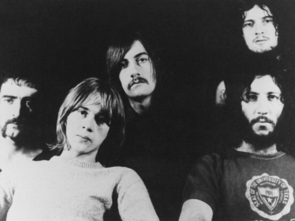 Музыкант из Fleetwood Mac Дэнни Кируэн умер в возрасте 68 лет Музыкант из Fleetwood Mac Дэнни Кируэн умер в возрасте 68 лет