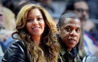 Beyonce выпустила совместный альбом со своим мужем Jay-Z Beyonce выпустила совместный альбом со своим мужем Jay-Z