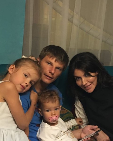 Супруга Андрея Аршавина показала годовалую дочь