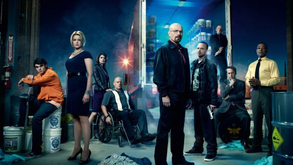 Актеры «Во все тяжкие» собрались вместе в честь 10-летия сериала Актеры «Во все тяжкие» собрались вместе в честь 10-летия сериала