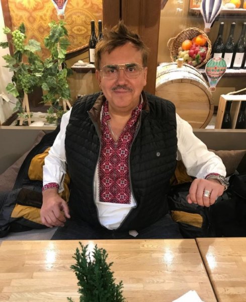 Садальский в вышиванке троллил Украину после запрета на въезд Садальский в вышиванке троллил Украину после запрета на въезд
