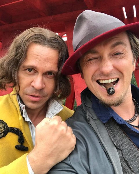 Безруков показал фотографию со съемок фильма «Бендер» Безруков показал фотографию со съемок фильма «Бендер»