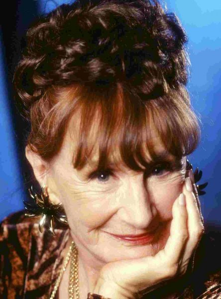 Умерла актриса Элмери Вендел из сериала «Третья планета от солнца» Умерла актриса Элмери Вендел из сериала «Третья планета от солнца»