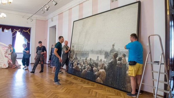 В Петербург вернулась картина «Казнь заговорщиков в России» В Петербург вернулась картина «Казнь заговорщиков в России»
