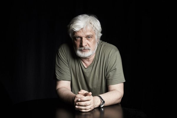Режиссер Каменкович высказался про уход из жизни Дмитрия Брусникина Режиссер Каменкович высказался про уход из жизни Дмитрия Брусникина