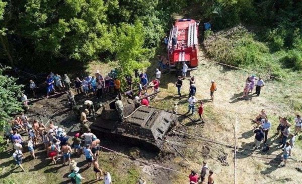 Поднятый со дна реки танк Т-34 станет центром нового музея под Ростовом Поднятый со дна реки танк Т-34 станет центром нового музея под Ростовом