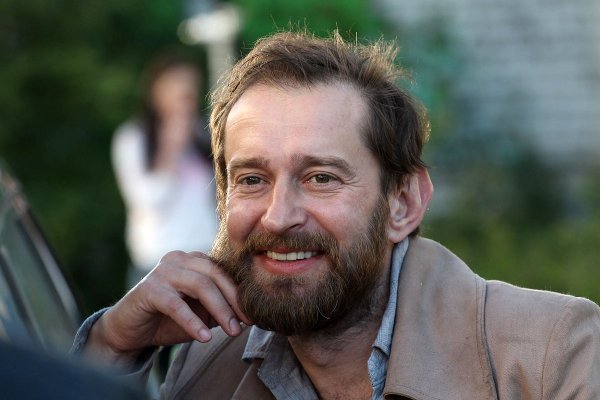 «Нужно накопить эмоций»: Хабенский временно отказался от карьеры режиссера «Нужно накопить эмоций»: Хабенский временно отказался от карьеры режиссера