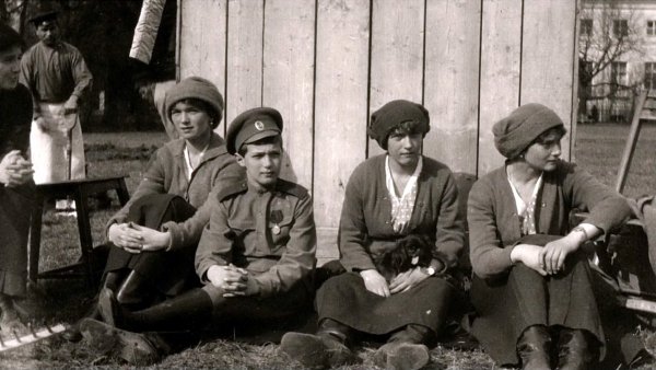 «Всю деревню два раза выводили на расстрел»: Дети ВОВ вспомнили ужасы пережитой войны «Всю деревню два раза выводили на расстрел»: Дети ВОВ вспомнили ужасы пережитой войны