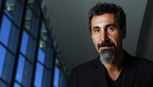 Солист System of a Down выступит с речью в центре Еревана Солист System of a Down выступит с речью в центре Еревана