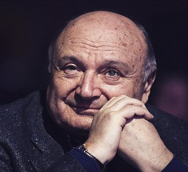 Михаил Жванецкий прокомментировал смерть Романа Карцева Михаил Жванецкий прокомментировал смерть Романа Карцева