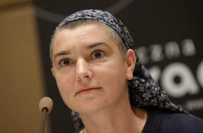 Известная певица приняла ислам и снова сменила имя