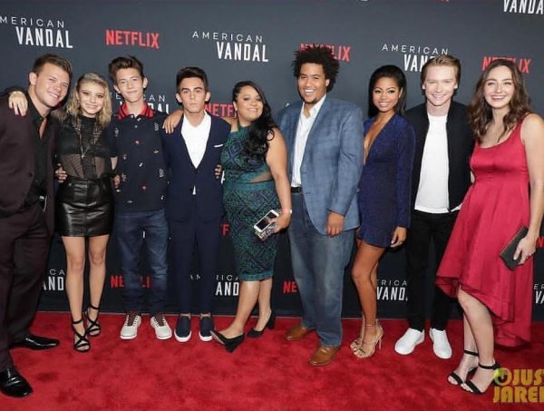 Netflix решила закрыть сериал «Американский вандал» по завершению двух сезонов Netflix решила закрыть сериал «Американский вандал» по завершению двух сезонов
