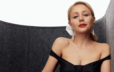 Тина Кароль стала героиней татуировки на руках поклонницы Тина Кароль стала героиней татуировки на руках поклонницы